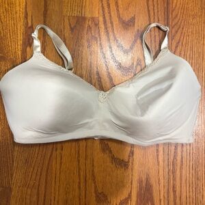 Ellen Tracy Cream Bra